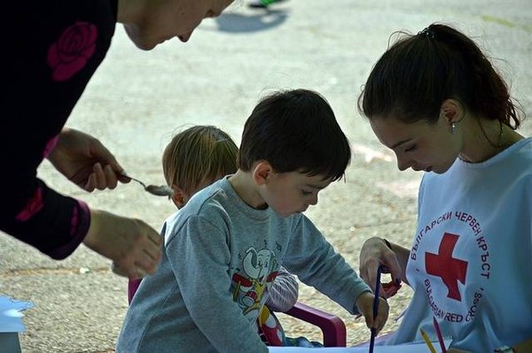 Comment communiquer sur les actions d'une association sociale ou humanitaire ?